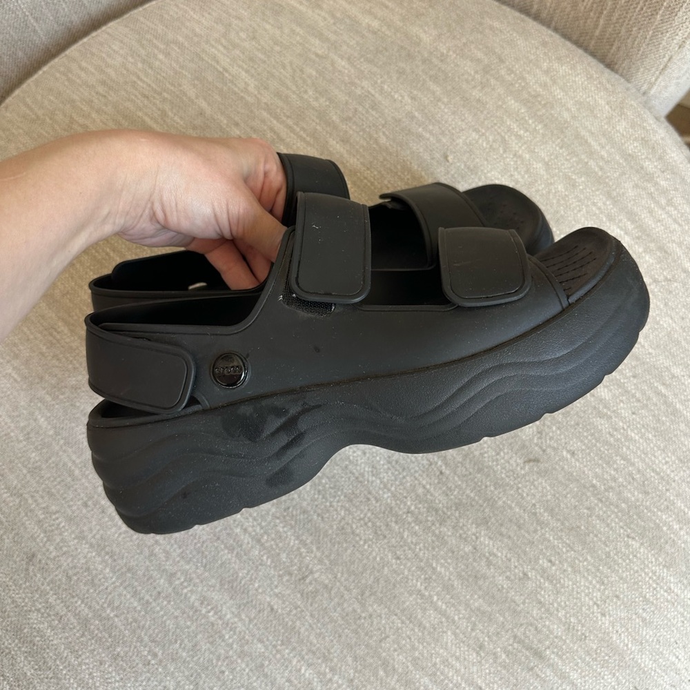Crocs Skyline Platform Sandals Women’s 8 - Picture 5 of 8